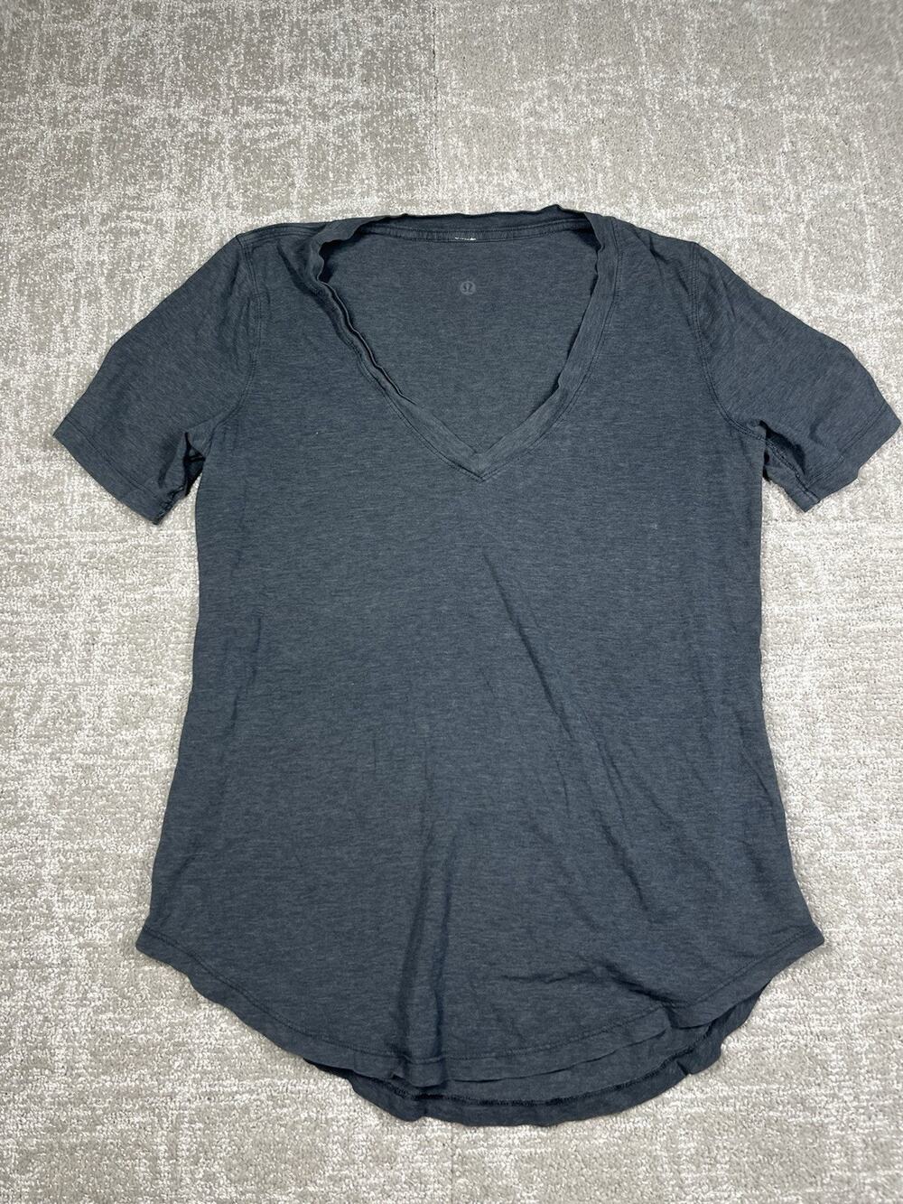 Lululemon V-Neck Short Sleeve Active Casual Shirt Women Read Below